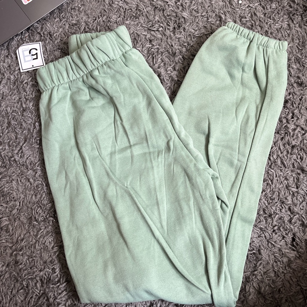 Sweatpants - Picture 2 of 3